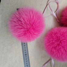 Load image into Gallery viewer, Flamingo pink pompom
