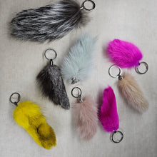 Load image into Gallery viewer, Fox fur keychain / Piekariņi
