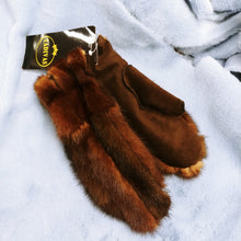 Load image into Gallery viewer, Mink fur mittens 5
