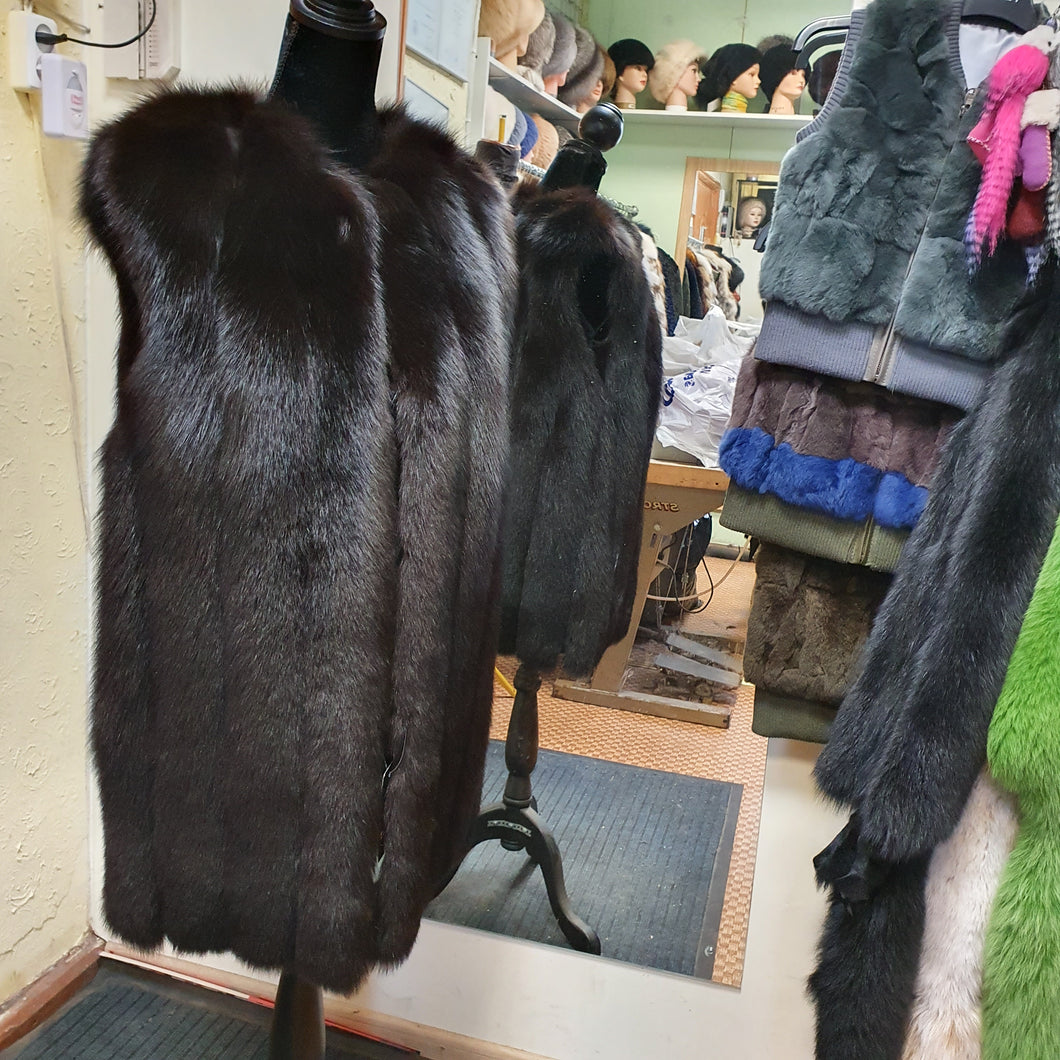 Polar fox fur vest