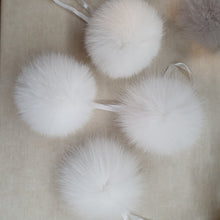 Load image into Gallery viewer, White pompom
