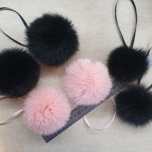 Load image into Gallery viewer, Black polarfox pompom
