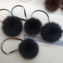 Load image into Gallery viewer, Black polarfox pompom
