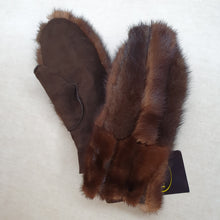 Load image into Gallery viewer, Mink fur mittens 5
