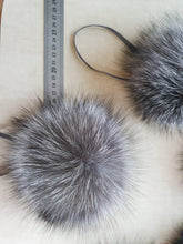 Load image into Gallery viewer, Silver fox pompom. Frost
