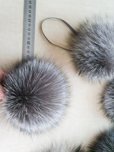 Load image into Gallery viewer, Silver fox pompom. Frost
