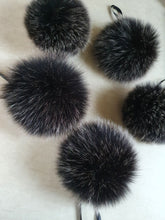 Load image into Gallery viewer, Black &amp; white pompom
