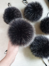 Load image into Gallery viewer, Black &amp; white pompom
