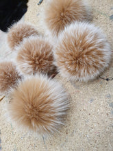 Load image into Gallery viewer, Brown&amp;white pompom
