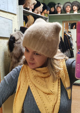 Ielādēt attēlu galerijas skatītājā, beige mink hat &quot;Cat&quot;
