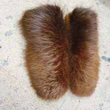 Load image into Gallery viewer, Beaver fur mittens 8
