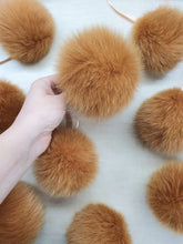 Load image into Gallery viewer, Caramel pompom
