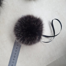 Load image into Gallery viewer, Black &amp; white pompom
