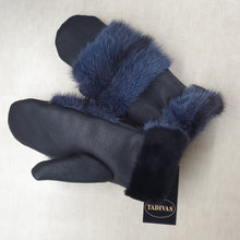 Load image into Gallery viewer, Sheepskin &amp; mink mittens 7
