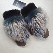 Load image into Gallery viewer, Sheepskin &amp; silver fox mittens 7
