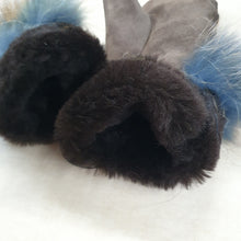 Load image into Gallery viewer, Sheepskin &amp; silver fox mittens 7
