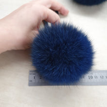 Load image into Gallery viewer, Blue polarfix pompom
