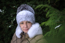 Load image into Gallery viewer, Mink hat with silver fox
